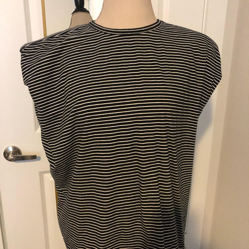Gibson Latimer top